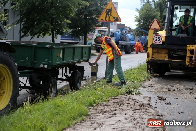 Zdjęcie w galerii na portalu naszraciborz.pl: Awaria na głównej magistrali przesyłowej Raciborza. Aktualny komunikat ZWiK wiadomości z regionu