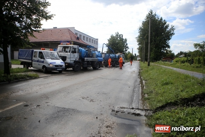 Zdjęcie w galerii na portalu naszraciborz.pl: Awaria na głównej magistrali przesyłowej Raciborza. Aktualny komunikat ZWiK wiadomości z regionu