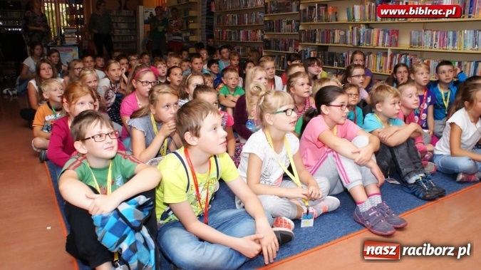 Zdjęcie w galerii na portalu naszraciborz.pl: Jaś, Małgosia i groźna czarownica w raciborskiej bibliotece! wiadomości z regionu