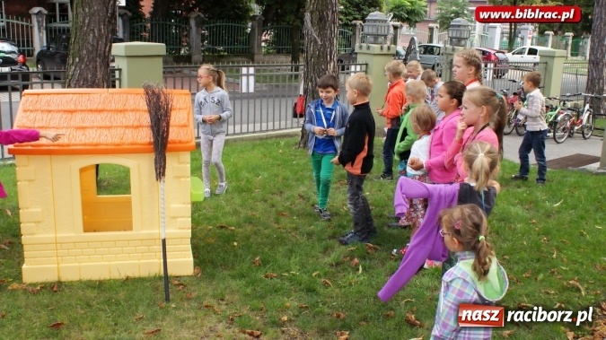 Zdjęcie w galerii na portalu naszraciborz.pl: Jaś, Małgosia i groźna czarownica w raciborskiej bibliotece! wiadomości z regionu