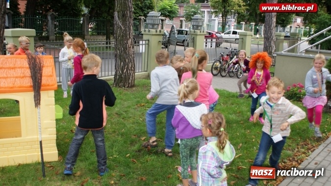 Zdjęcie w galerii na portalu naszraciborz.pl: Jaś, Małgosia i groźna czarownica w raciborskiej bibliotece! wiadomości z regionu
