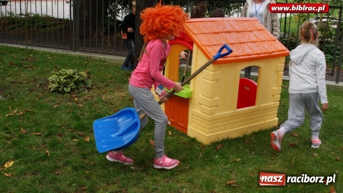 Zdjęcie w galerii na portalu naszraciborz.pl: Jaś, Małgosia i groźna czarownica w raciborskiej bibliotece! wiadomości z regionu