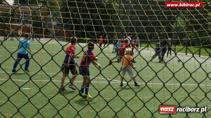 Zdjęcie w galerii na portalu naszraciborz.pl: Jaś, Małgosia i groźna czarownica w raciborskiej bibliotece! wiadomości z regionu