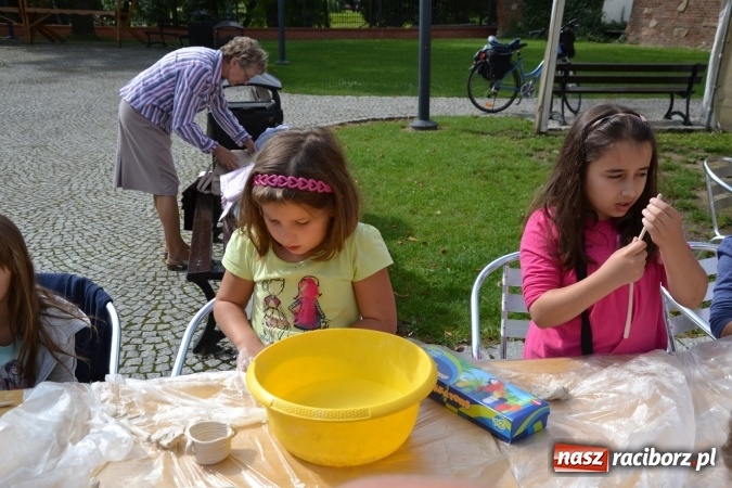 Zdjęcie w galerii na portalu naszraciborz.pl: Warsztatów historyczno-rekonstrukcyjnych ciąg dalszy, czyli Letnia Akcja Zamkowe Zuchy 2016  wiadomości z regionu