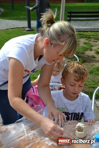 Zdjęcie w galerii na portalu naszraciborz.pl: Warsztatów historyczno-rekonstrukcyjnych ciąg dalszy, czyli Letnia Akcja Zamkowe Zuchy 2016  wiadomości z regionu
