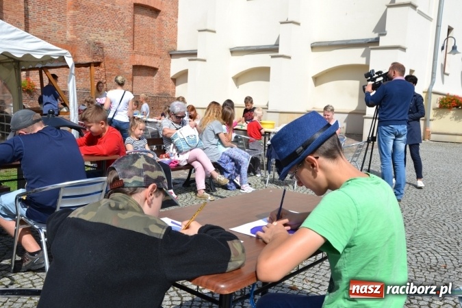 Zdjęcie w galerii na portalu naszraciborz.pl: Warsztatów historyczno-rekonstrukcyjnych ciąg dalszy, czyli Letnia Akcja Zamkowe Zuchy 2016  wiadomości z regionu