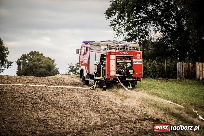 Zdjęcie w galerii na portalu naszraciborz.pl: Pokaz strażacki na rozpoczęcie obchod&oacute;w 90-lecia KS Pietraszyn wiadomości z regionu