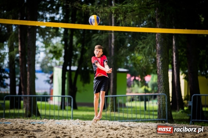 Zdjęcie w galerii na portalu naszraciborz.pl:  Mistrzostwa Raciborza w Siatkówce Plażowej Mężczyzn do 18 lat wiadomości z regionu
