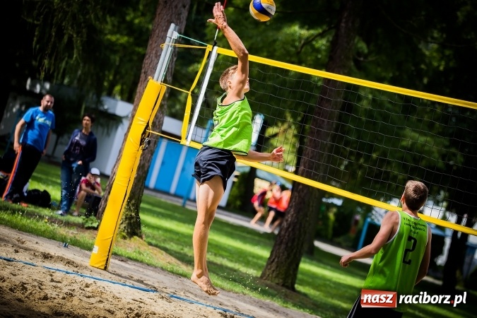 Zdjęcie w galerii na portalu naszraciborz.pl:  Mistrzostwa Raciborza w Siatkówce Plażowej Mężczyzn do 18 lat wiadomości z regionu