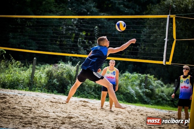 Zdjęcie w galerii na portalu naszraciborz.pl:  Mistrzostwa Raciborza w Siatkówce Plażowej Mężczyzn do 18 lat wiadomości z regionu