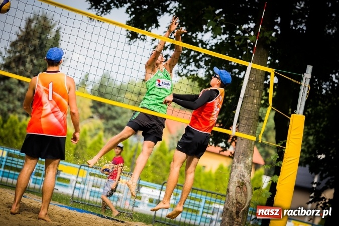 Zdjęcie w galerii na portalu naszraciborz.pl:  Mistrzostwa Raciborza w Siatkówce Plażowej Mężczyzn do 18 lat wiadomości z regionu
