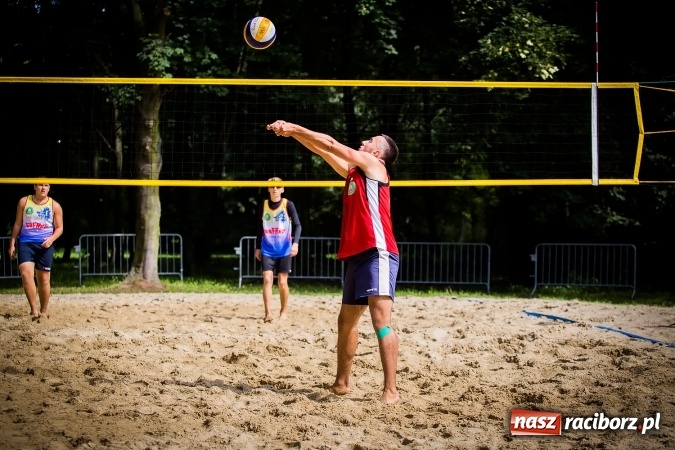 Zdjęcie w galerii na portalu naszraciborz.pl:  Mistrzostwa Raciborza w Siatkówce Plażowej Mężczyzn do 18 lat wiadomości z regionu