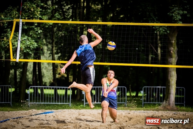 Zdjęcie w galerii na portalu naszraciborz.pl:  Mistrzostwa Raciborza w Siatkówce Plażowej Mężczyzn do 18 lat wiadomości z regionu