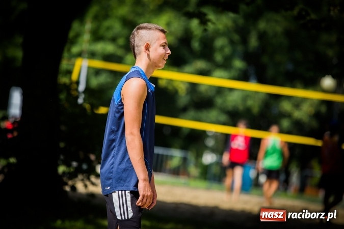 Zdjęcie w galerii na portalu naszraciborz.pl:  Mistrzostwa Raciborza w Siatkówce Plażowej Mężczyzn do 18 lat wiadomości z regionu