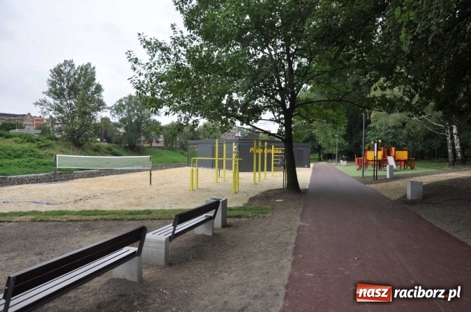 Zdjęcie w galerii na portalu naszraciborz.pl: Miejska plaża czeka już na pierwszych gości FOTO wiadomości z regionu