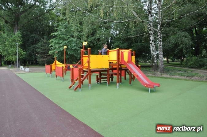 Zdjęcie w galerii na portalu naszraciborz.pl: Miejska plaża czeka już na pierwszych gości FOTO wiadomości z regionu