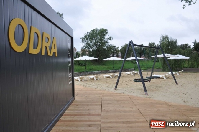Zdjęcie w galerii na portalu naszraciborz.pl: Miejska plaża czeka już na pierwszych gości FOTO wiadomości z regionu