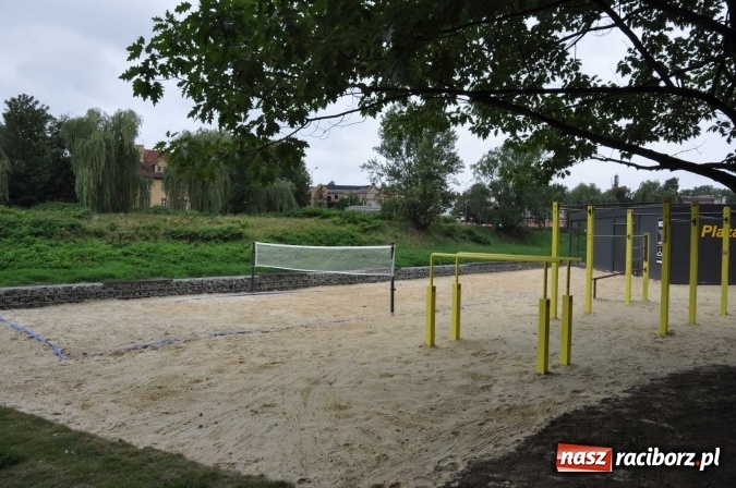 Zdjęcie w galerii na portalu naszraciborz.pl: Miejska plaża czeka już na pierwszych gości FOTO wiadomości z regionu