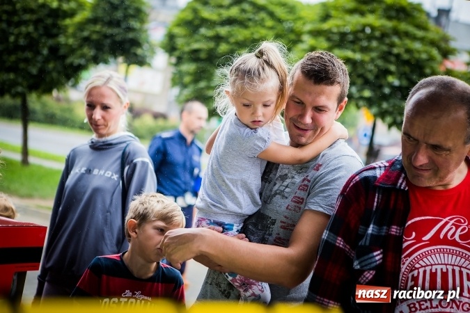 Zdjęcie w galerii na portalu naszraciborz.pl: Trwa festyn profilaktyczny z raciborskimi policjantami wiadomości z regionu