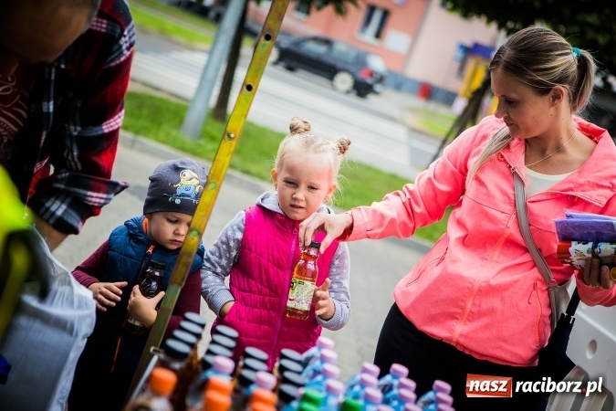 Zdjęcie w galerii na portalu naszraciborz.pl: Trwa festyn profilaktyczny z raciborskimi policjantami wiadomości z regionu