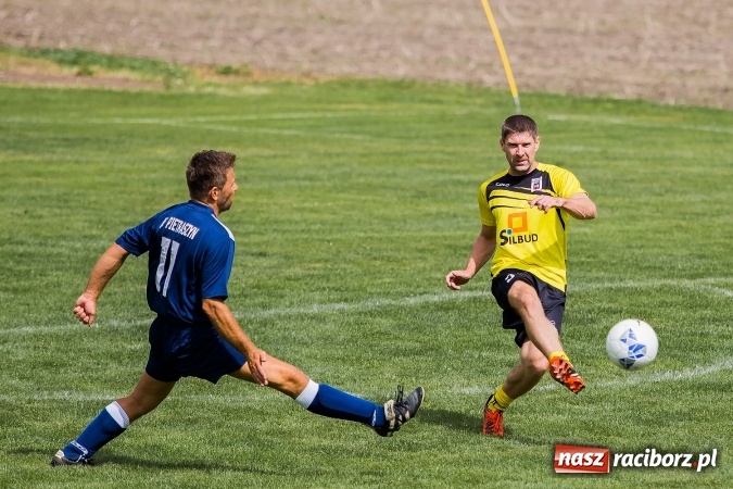 Zdjęcie w galerii na portalu naszraciborz.pl: Turniej piłkarski oldbojów w ramach obchodów 90-lecia KS Pietraszyn wiadomości z regionu