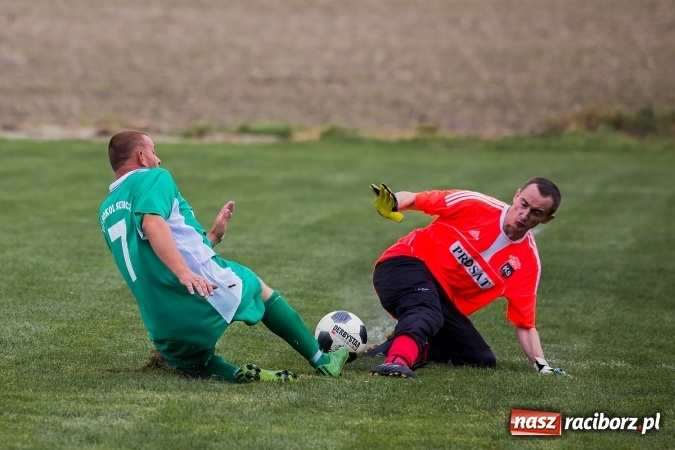 Zdjęcie w galerii na portalu naszraciborz.pl: Turniej piłkarski oldbojów w ramach obchodów 90-lecia KS Pietraszyn wiadomości z regionu