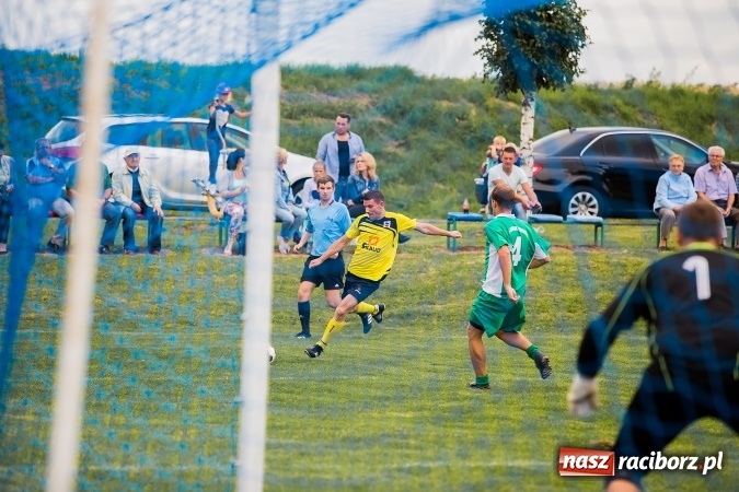 Zdjęcie w galerii na portalu naszraciborz.pl: Turniej piłkarski oldbojów w ramach obchodów 90-lecia KS Pietraszyn wiadomości z regionu