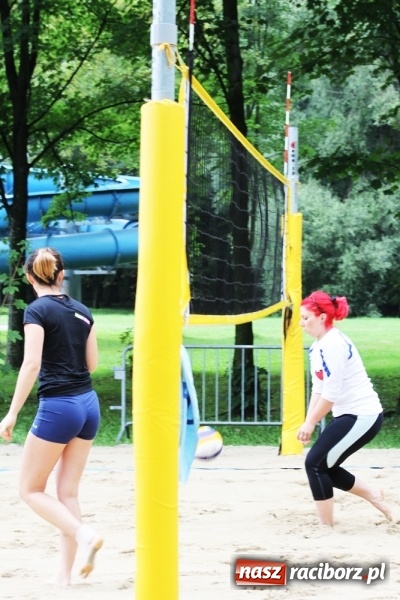 Zdjęcie w galerii na portalu naszraciborz.pl: Mistrzostwa Raciborza w plażówce kobiet  wiadomości z regionu