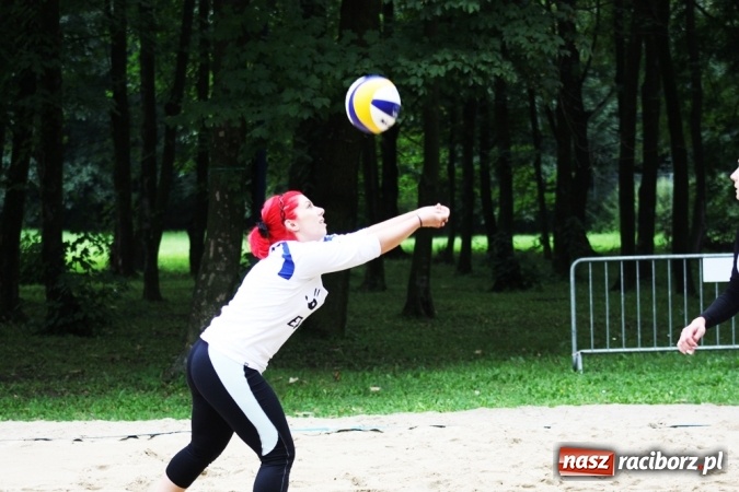 Zdjęcie w galerii na portalu naszraciborz.pl: Mistrzostwa Raciborza w plażówce kobiet  wiadomości z regionu