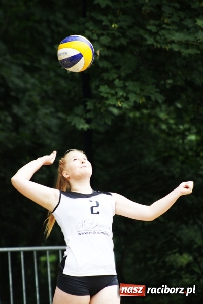 Zdjęcie w galerii na portalu naszraciborz.pl: Mistrzostwa Raciborza w plażówce kobiet  wiadomości z regionu