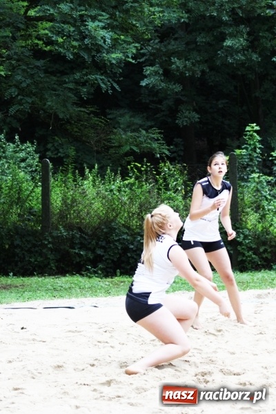 Zdjęcie w galerii na portalu naszraciborz.pl: Mistrzostwa Raciborza w plażówce kobiet  wiadomości z regionu