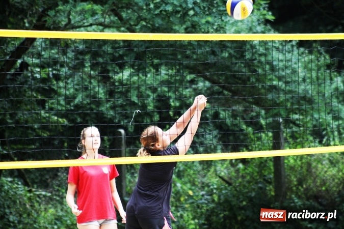 Zdjęcie w galerii na portalu naszraciborz.pl: Mistrzostwa Raciborza w plażówce kobiet  wiadomości z regionu