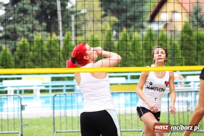 Zdjęcie w galerii na portalu naszraciborz.pl: Mistrzostwa Raciborza w plażówce kobiet  wiadomości z regionu