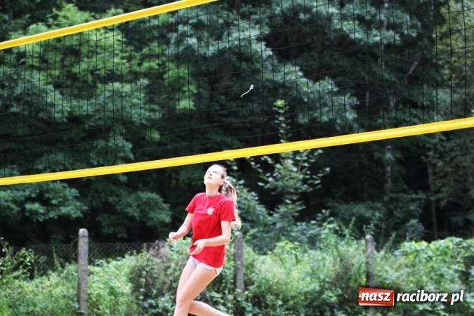 Zdjęcie w galerii na portalu naszraciborz.pl: Mistrzostwa Raciborza w plażówce kobiet  wiadomości z regionu