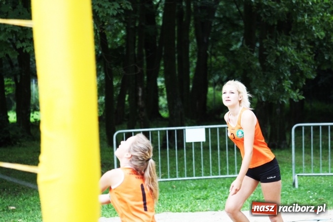 Zdjęcie w galerii na portalu naszraciborz.pl: Mistrzostwa Raciborza w plażówce kobiet  wiadomości z regionu