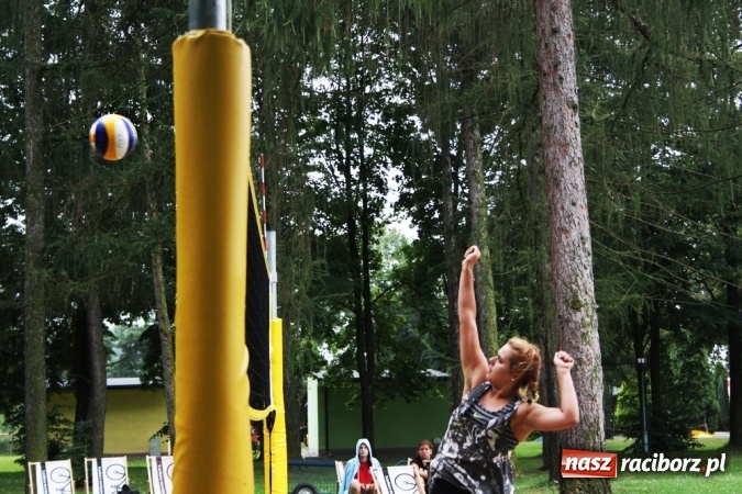 Zdjęcie w galerii na portalu naszraciborz.pl: Mistrzostwa Raciborza w plażówce kobiet  wiadomości z regionu