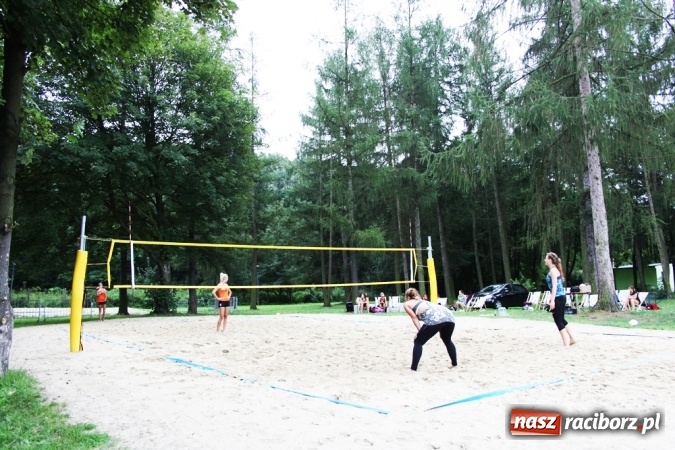 Zdjęcie w galerii na portalu naszraciborz.pl: Mistrzostwa Raciborza w plażówce kobiet  wiadomości z regionu