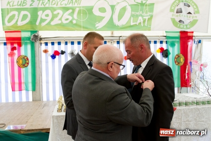 Zdjęcie w galerii na portalu naszraciborz.pl: 90-lecie KS Pietraszyn. Uroczysta akademia i wręczenie odznaczeń wiadomości z regionu