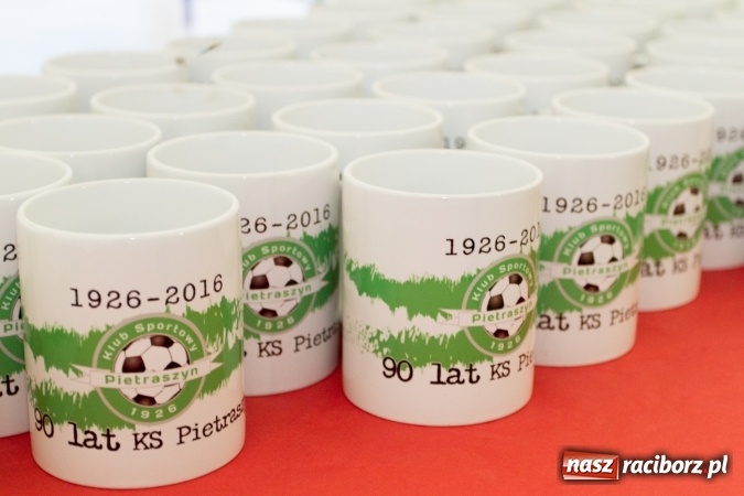 Zdjęcie w galerii na portalu naszraciborz.pl: 90-lecie KS Pietraszyn. Uroczysta akademia i wręczenie odznaczeń wiadomości z regionu