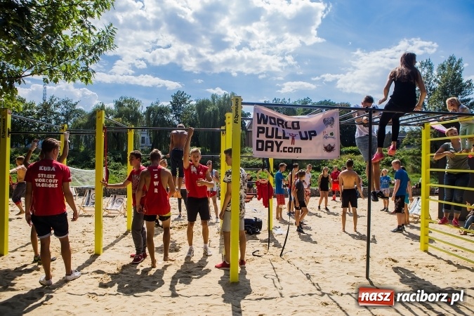 Zdjęcie w galerii na portalu naszraciborz.pl: Dzień pełen atrakcji na miejskiej plaży. Dopisała frekwencja. FOTOREPORTAŻ wiadomości z regionu