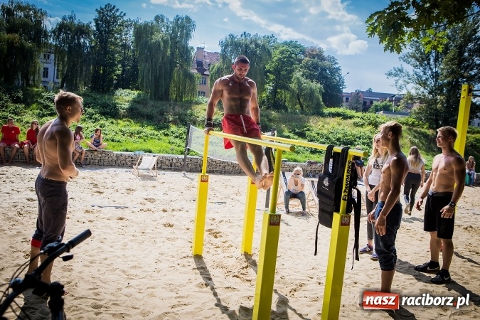 Zdjęcie w galerii na portalu naszraciborz.pl: Dzień pełen atrakcji na miejskiej plaży. Dopisała frekwencja. FOTOREPORTAŻ wiadomości z regionu