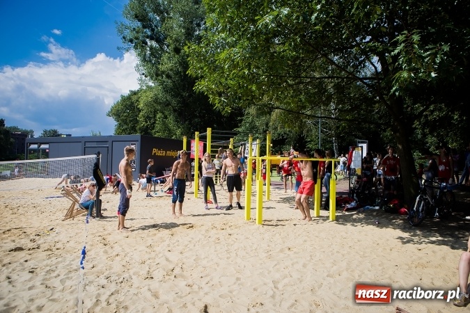 Zdjęcie w galerii na portalu naszraciborz.pl: Dzień pełen atrakcji na miejskiej plaży. Dopisała frekwencja. FOTOREPORTAŻ wiadomości z regionu