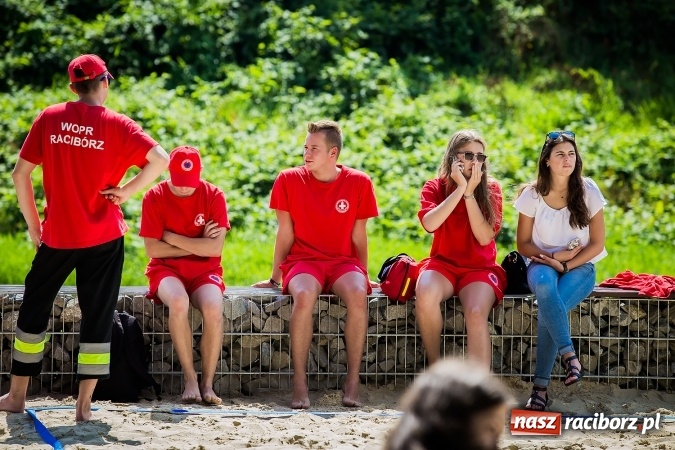 Zdjęcie w galerii na portalu naszraciborz.pl: Dzień pełen atrakcji na miejskiej plaży. Dopisała frekwencja. FOTOREPORTAŻ wiadomości z regionu