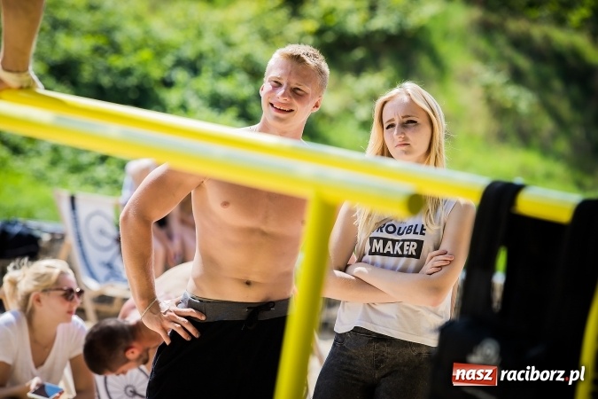Zdjęcie w galerii na portalu naszraciborz.pl: Dzień pełen atrakcji na miejskiej plaży. Dopisała frekwencja. FOTOREPORTAŻ wiadomości z regionu