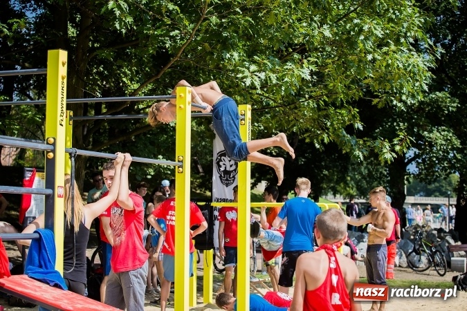 Zdjęcie w galerii na portalu naszraciborz.pl: Dzień pełen atrakcji na miejskiej plaży. Dopisała frekwencja. FOTOREPORTAŻ wiadomości z regionu