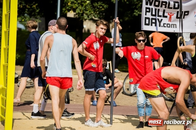 Zdjęcie w galerii na portalu naszraciborz.pl: Dzień pełen atrakcji na miejskiej plaży. Dopisała frekwencja. FOTOREPORTAŻ wiadomości z regionu