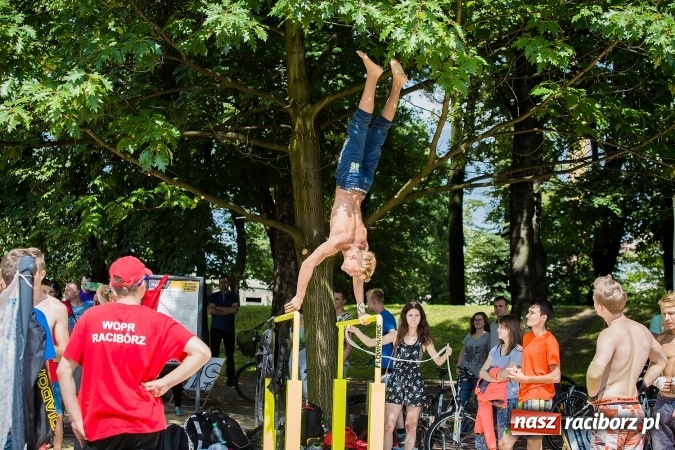 Zdjęcie w galerii na portalu naszraciborz.pl: Dzień pełen atrakcji na miejskiej plaży. Dopisała frekwencja. FOTOREPORTAŻ wiadomości z regionu