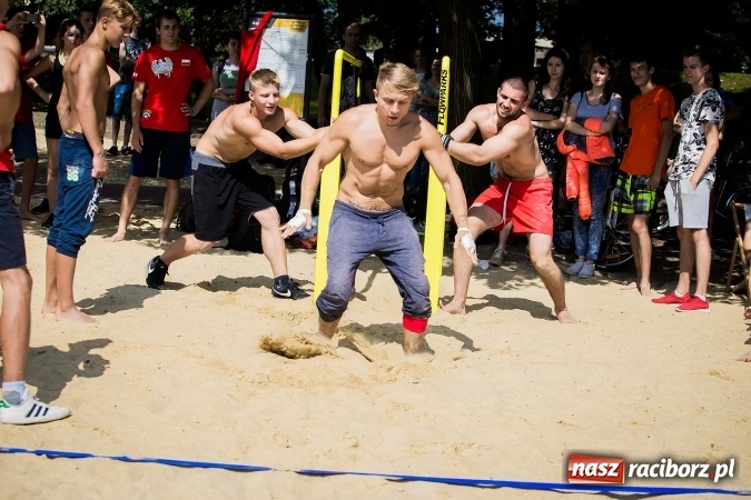 Zdjęcie w galerii na portalu naszraciborz.pl: Dzień pełen atrakcji na miejskiej plaży. Dopisała frekwencja. FOTOREPORTAŻ wiadomości z regionu