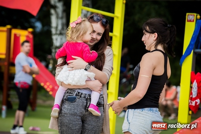 Zdjęcie w galerii na portalu naszraciborz.pl: Dzień pełen atrakcji na miejskiej plaży. Dopisała frekwencja. FOTOREPORTAŻ wiadomości z regionu