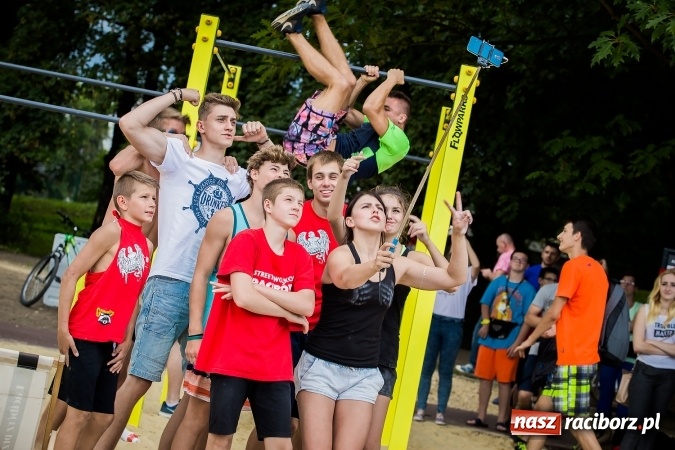 Zdjęcie w galerii na portalu naszraciborz.pl: Dzień pełen atrakcji na miejskiej plaży. Dopisała frekwencja. FOTOREPORTAŻ wiadomości z regionu